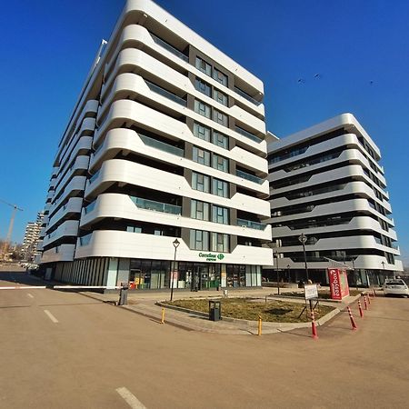 Super Apartments Near Airport With Shop & Free Parking 이아시 외부 사진