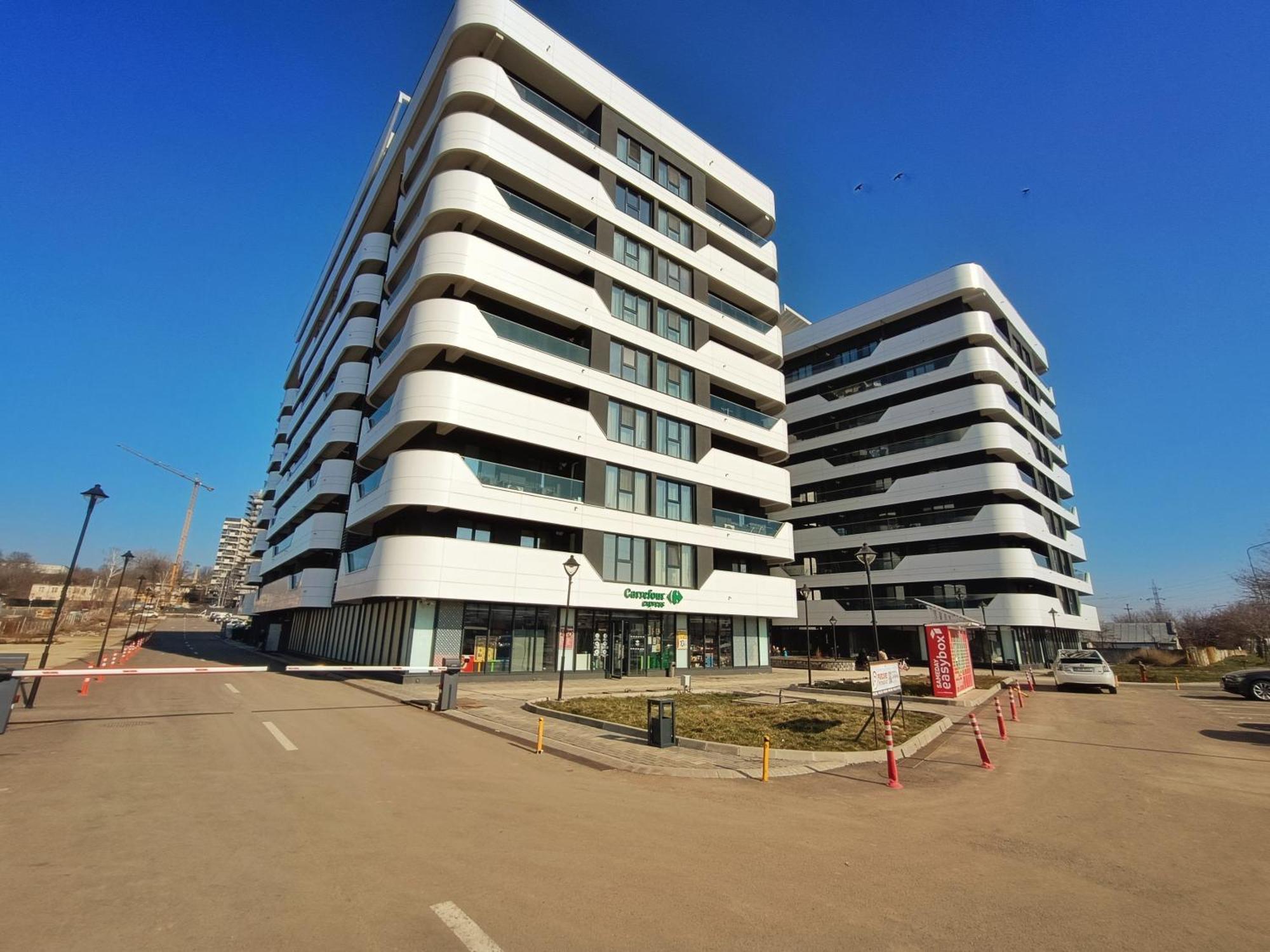 Super Apartments Near Airport With Shop & Free Parking 이아시 외부 사진