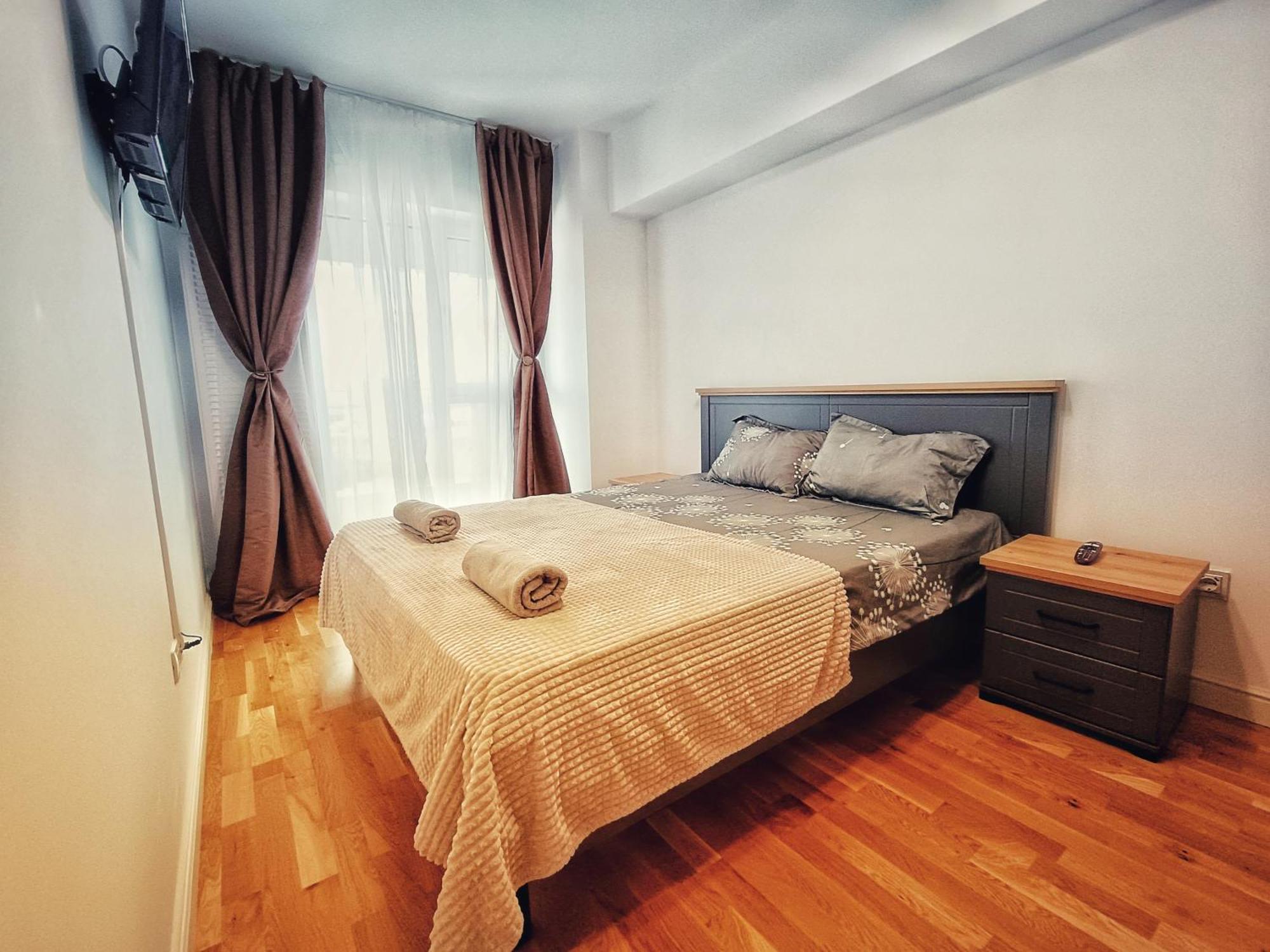 Super Apartments Near Airport With Shop & Free Parking 이아시 외부 사진